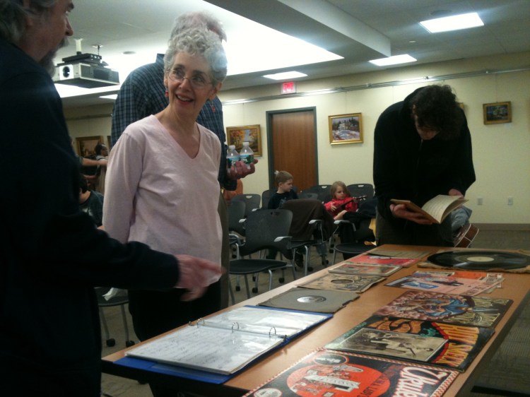 Don Ouellette shares his uke memorabilia. Great stuff!